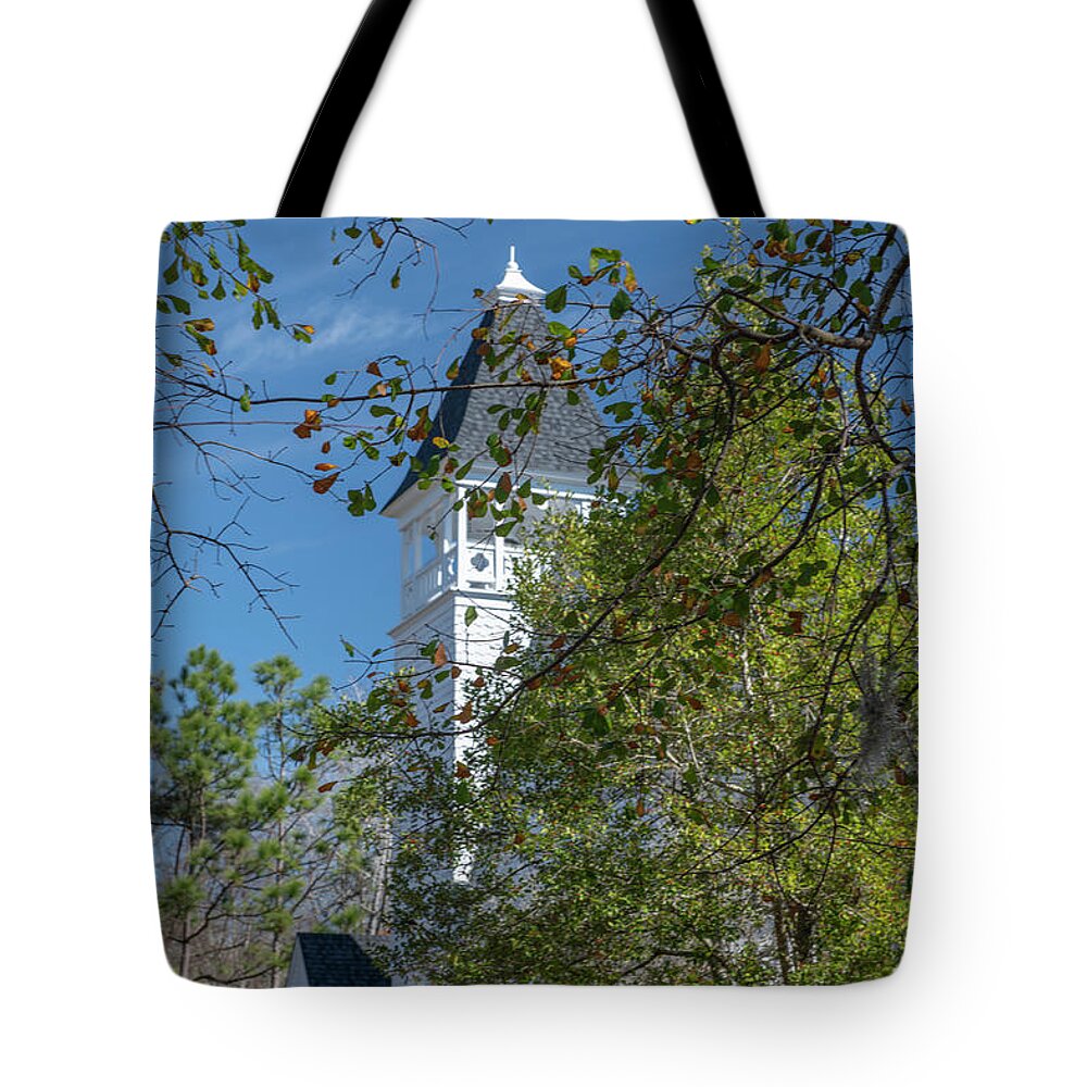 Summerville Presbyterian Church Tote Bag featuring the photograph Steeple View - Summerville Presbyterian Church by Dale Powell