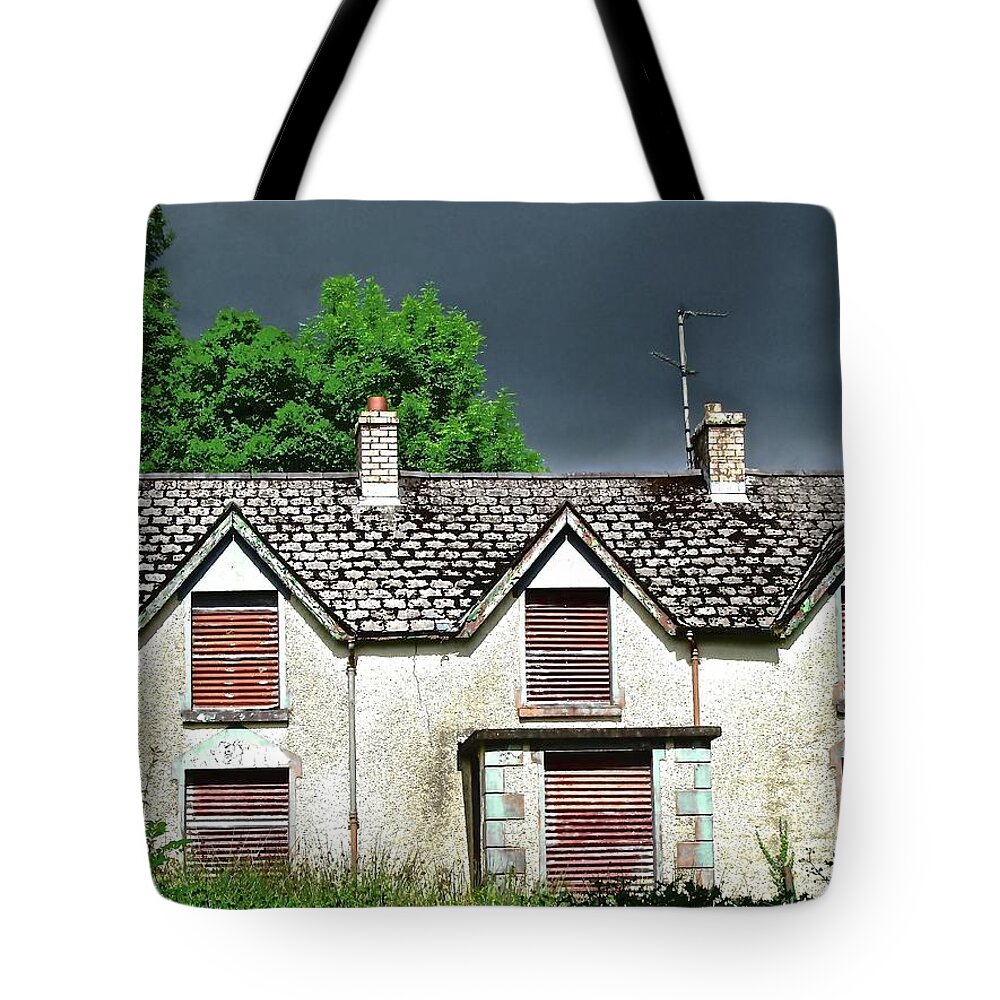 House Tote Bag featuring the photograph Storm coming by Stephanie Moore