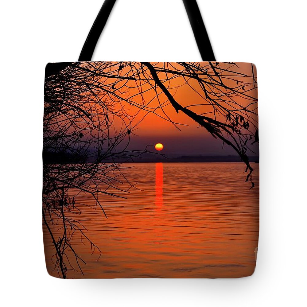 Love Tote Bag featuring the photograph Sunset Kiss II by Leonida Arte