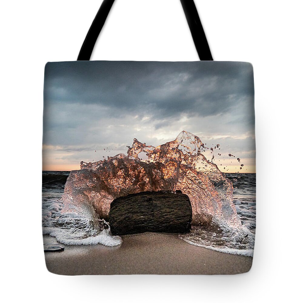 2020 Tote Bag featuring the photograph Sunset on the Beach A Frozen Moment by Dave Niedbala