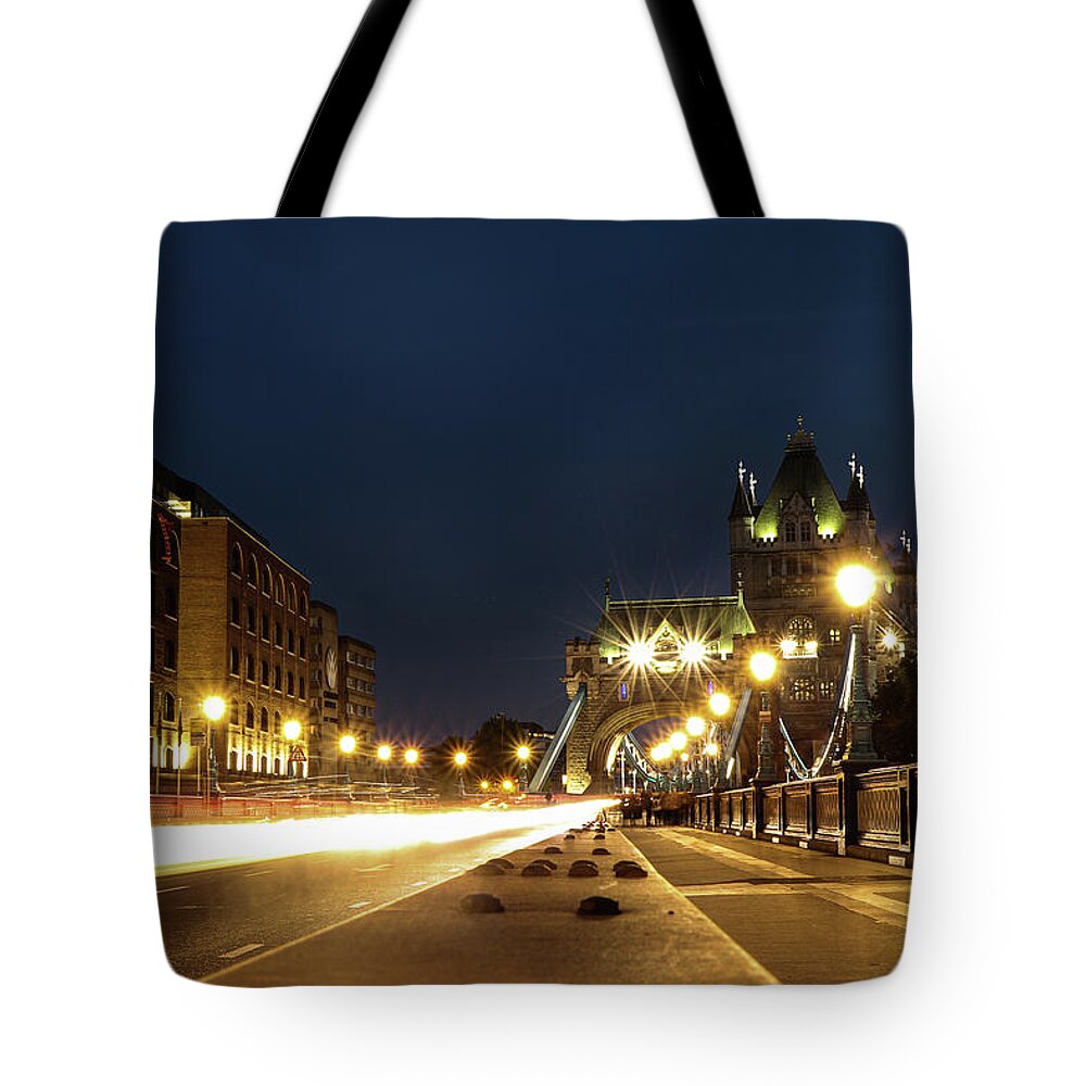 Sky Tote Bag featuring the photograph Tower bridge by Vaclav Sonnek