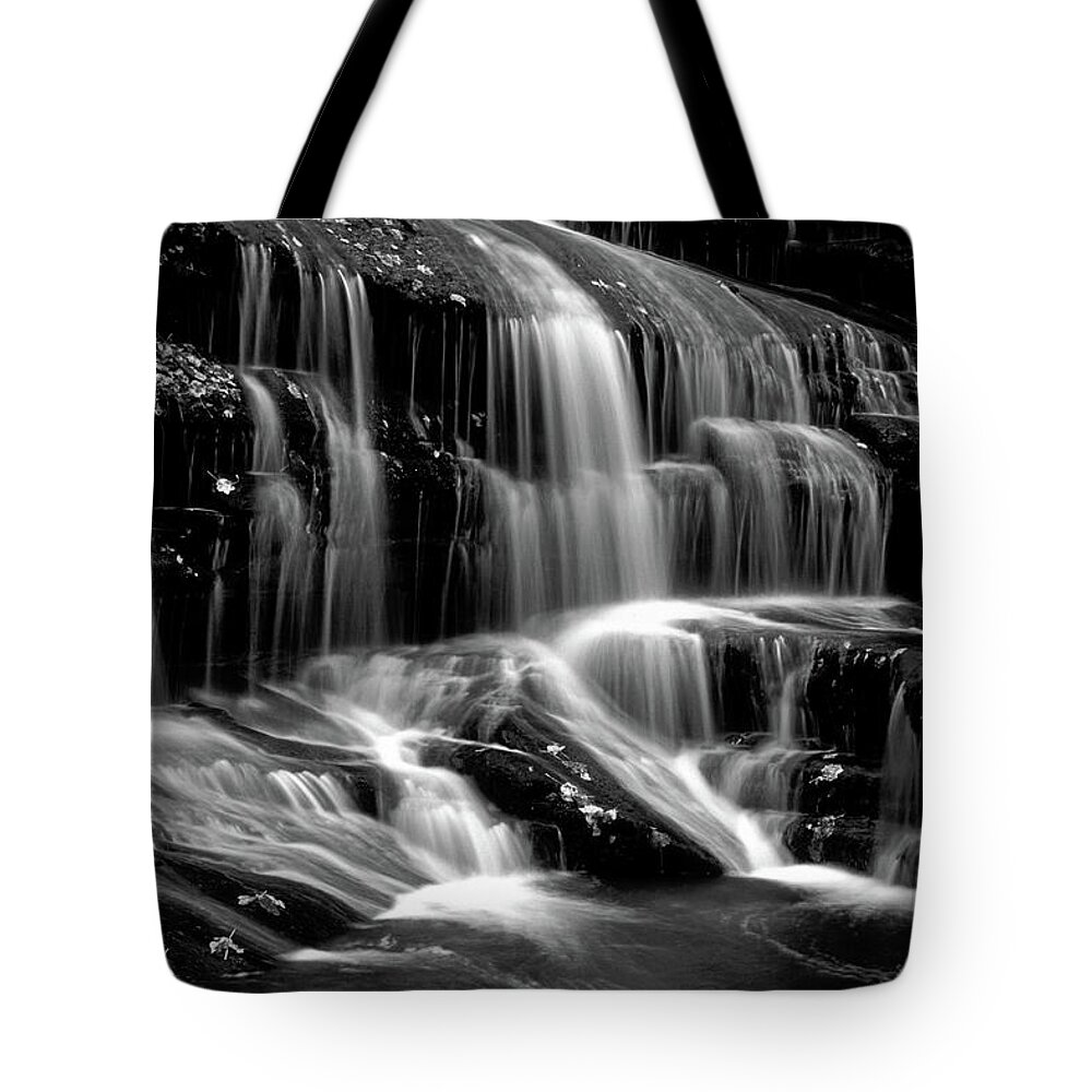 F1-l-7319-b Tote Bag featuring the photograph Tennessee Falls - BW by Paul W Faust - Impressions of Light
