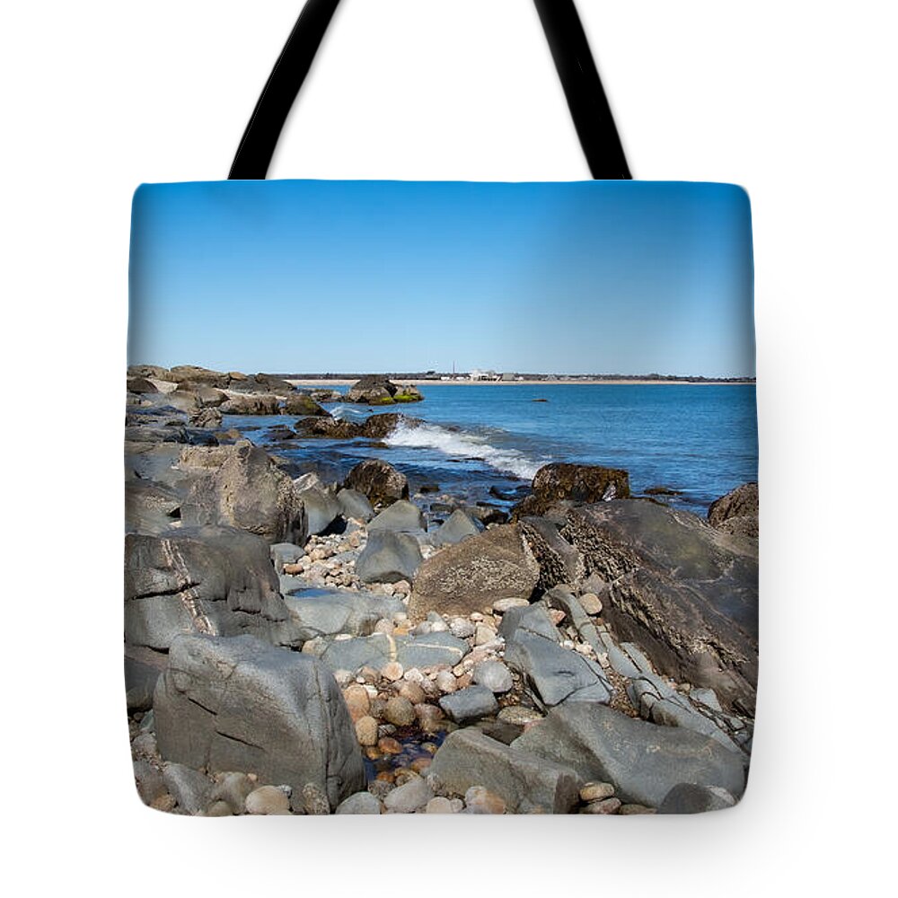 Ocean Tote Bag featuring the photograph The Bay State Rocks by Linda Bonaccorsi