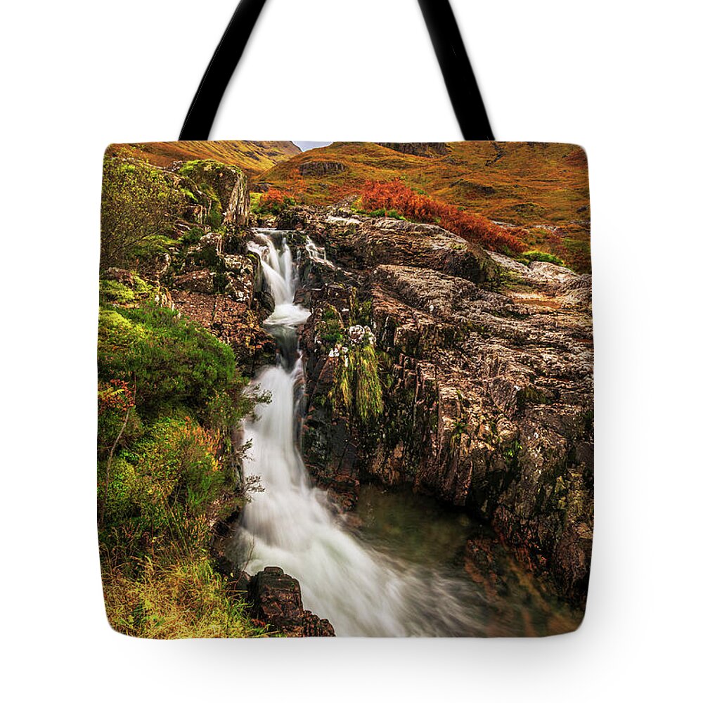 Autumn Tote Bag featuring the photograph The Bend by Chad Dutson