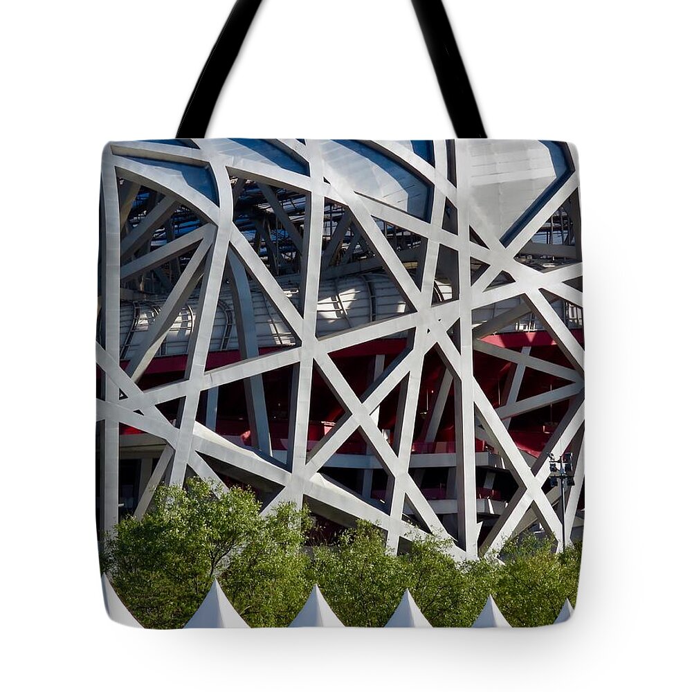 China Tote Bag featuring the photograph The Bird Nest by Kerry Obrist