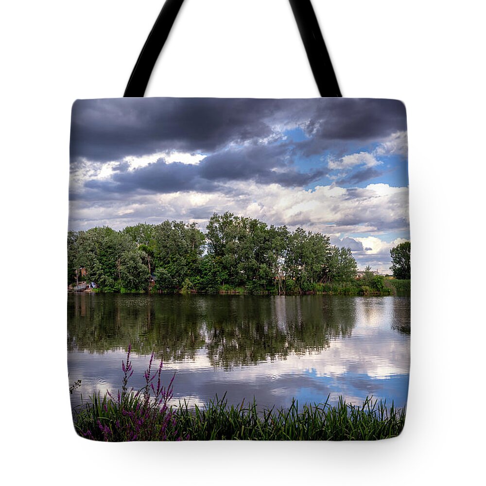 Douro Tote Bag featuring the photograph The Douro by Pablo Lopez