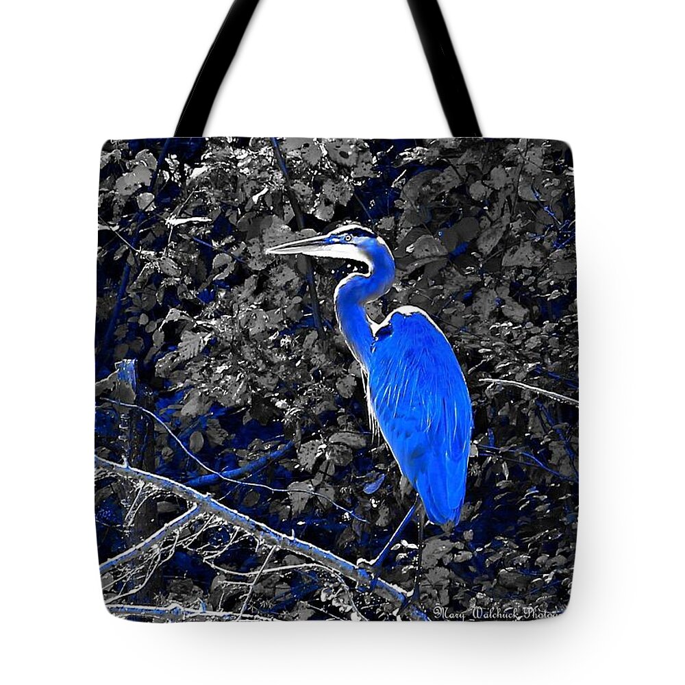 Heron Tote Bag featuring the photograph The Great Blue Heron by Mary Walchuck