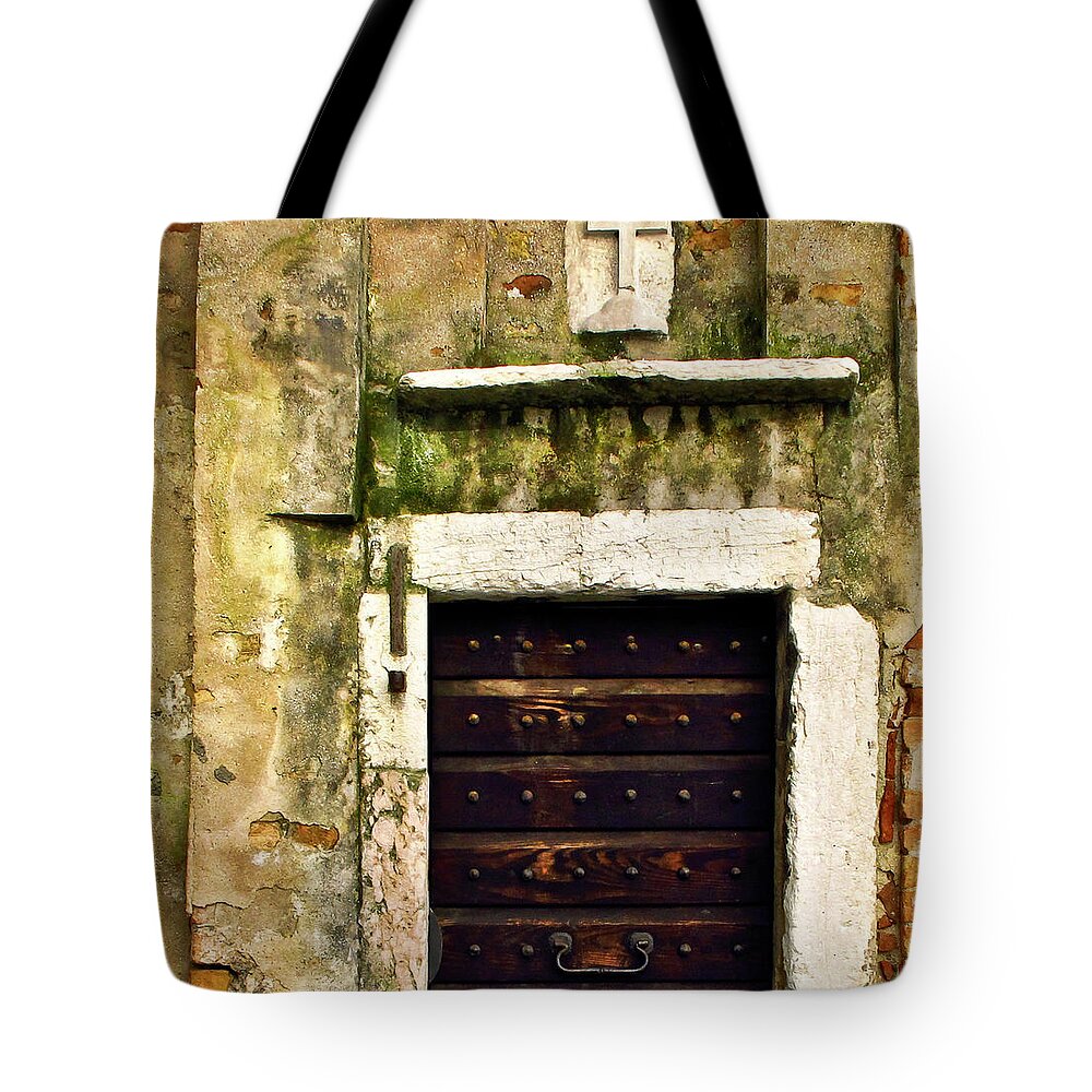 Color Tote Bag featuring the photograph The Narrow Door by Eyes Of CC