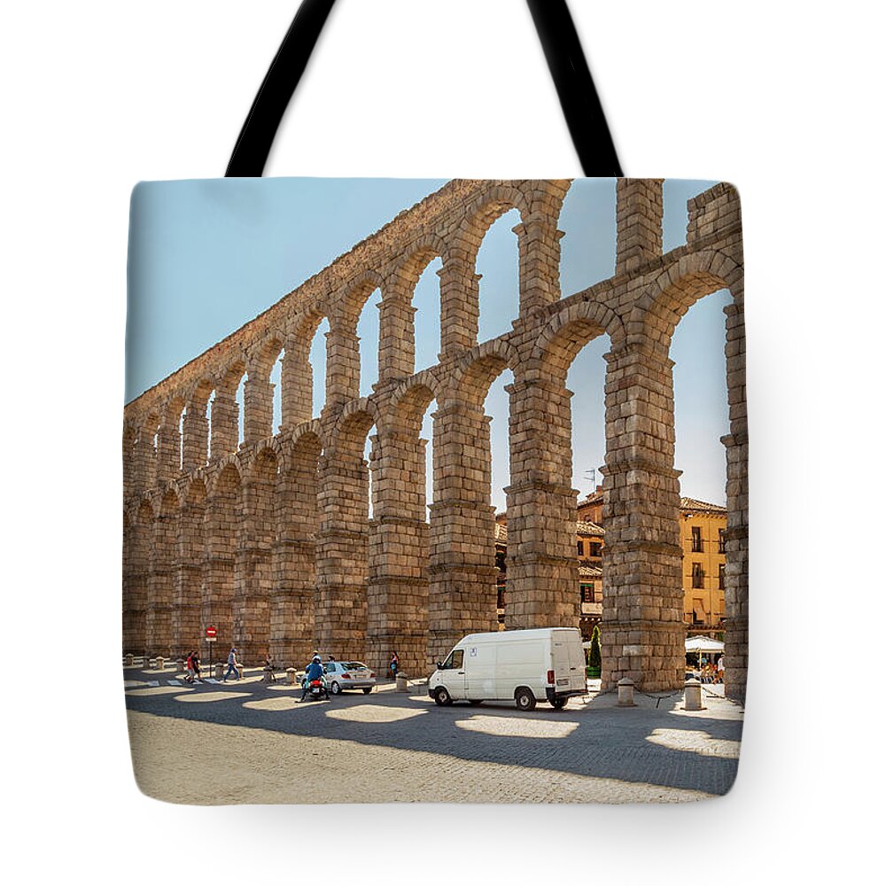 Spain Tote Bag featuring the photograph The Segovia Aqueduct by W Chris Fooshee
