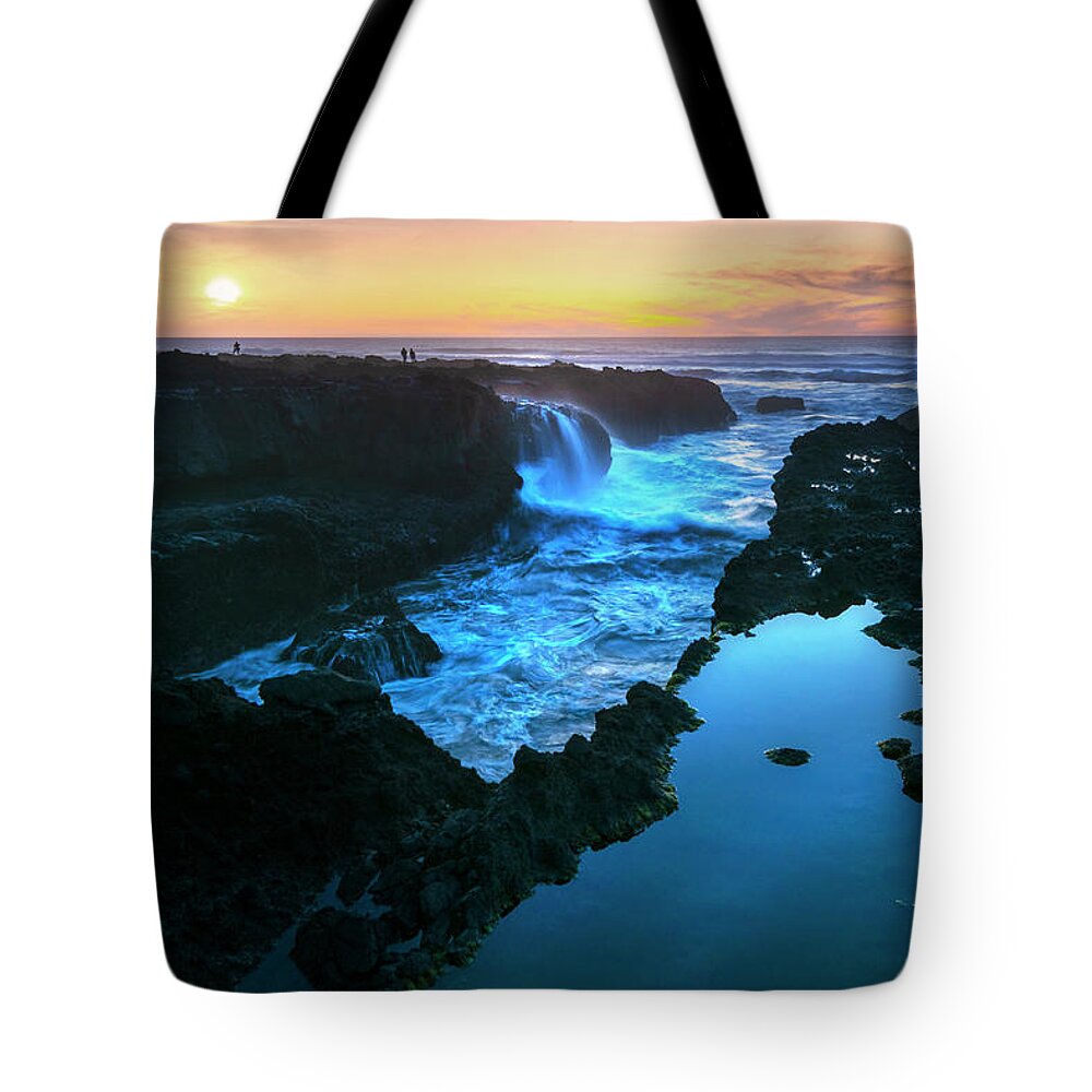 Thor Tote Bag featuring the photograph Thor's Well Sunset by John Poon