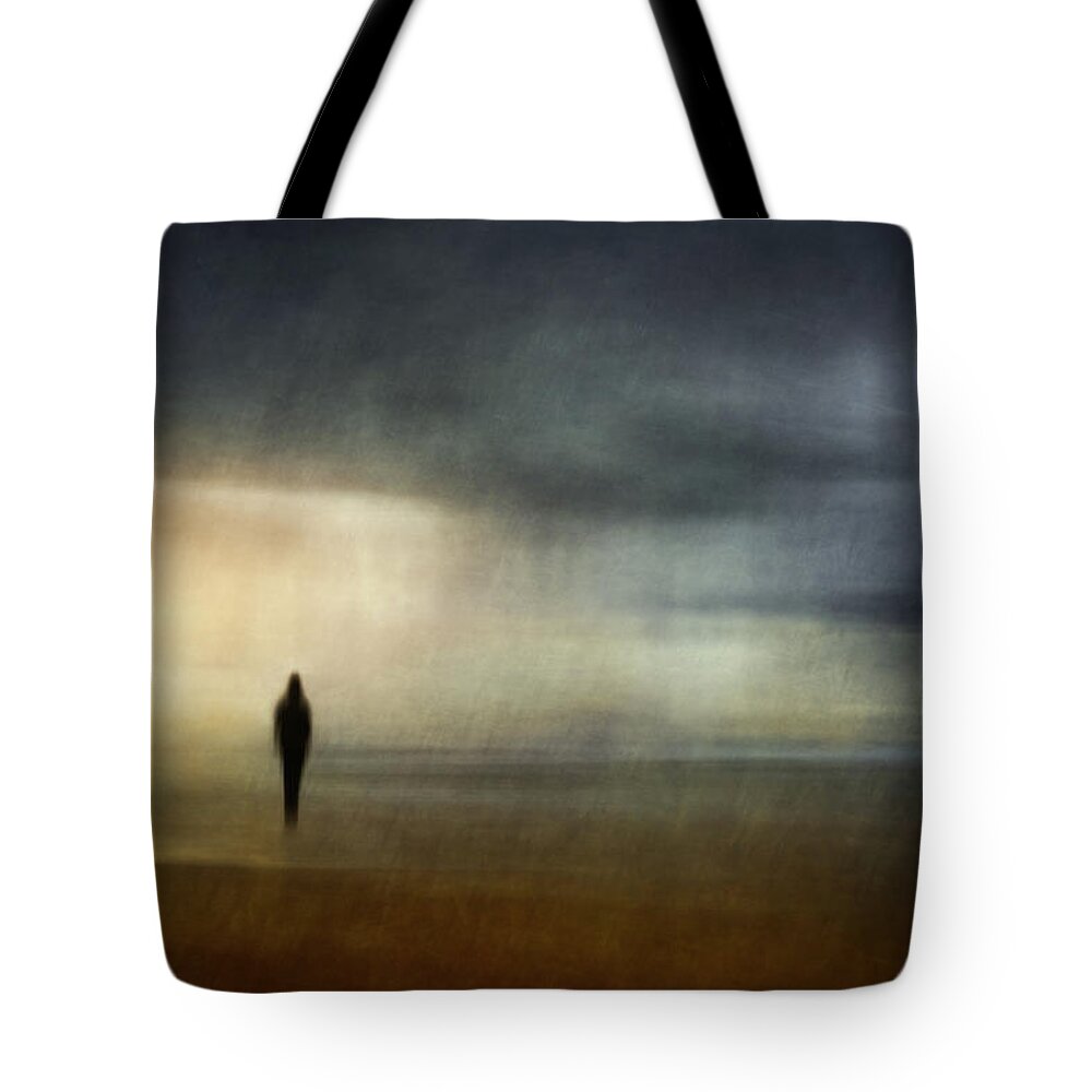 Landscape Tote Bag featuring the photograph Towards the Light by Grant Galbraith