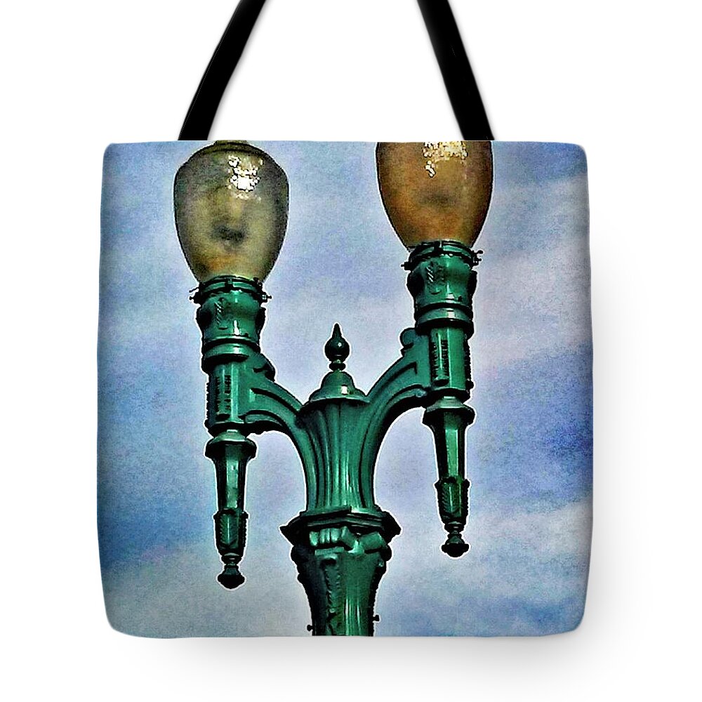 Streetlight Tote Bag featuring the photograph Trendy Streetlight by Andrew Lawrence