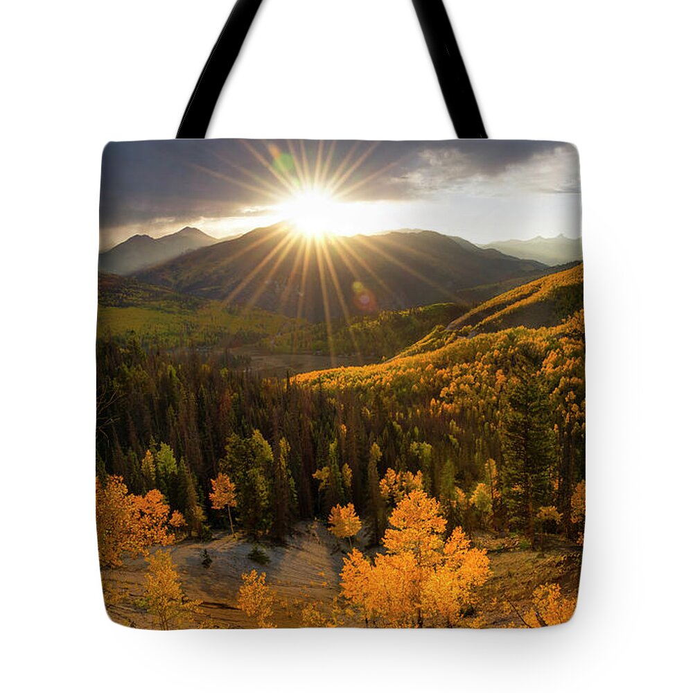 Colorado Tote Bag featuring the photograph Uncompahgre Sunburst Panorama by Aaron Spong