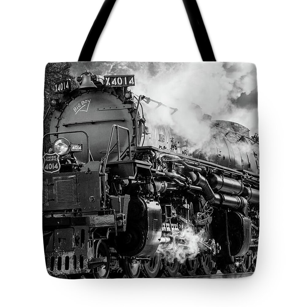 Engine 4014 Tote Bag featuring the photograph Union Pacific #4014 by James Barber