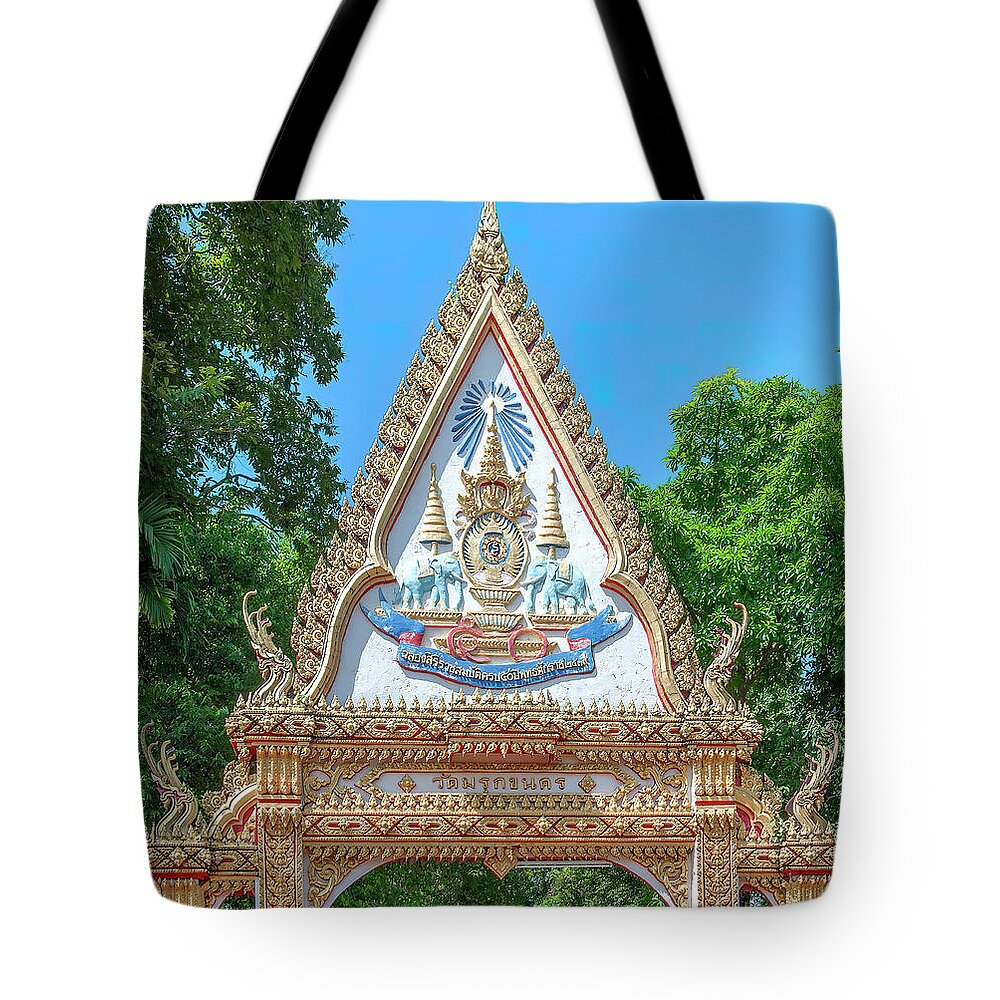 Scenic Tote Bag featuring the photograph Wat Maruk Khanakhon Temple Gate DTHNP0058 by Gerry Gantt