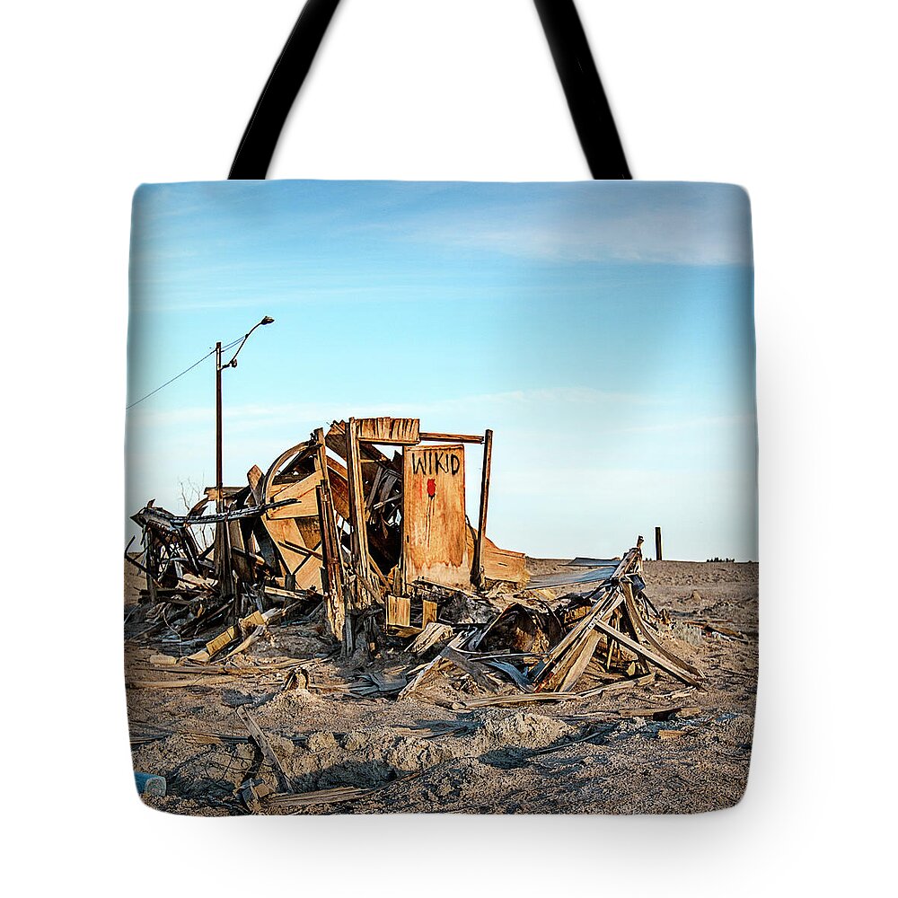 Bombay Beach Tote Bag featuring the photograph Wikid by Carmen Kern