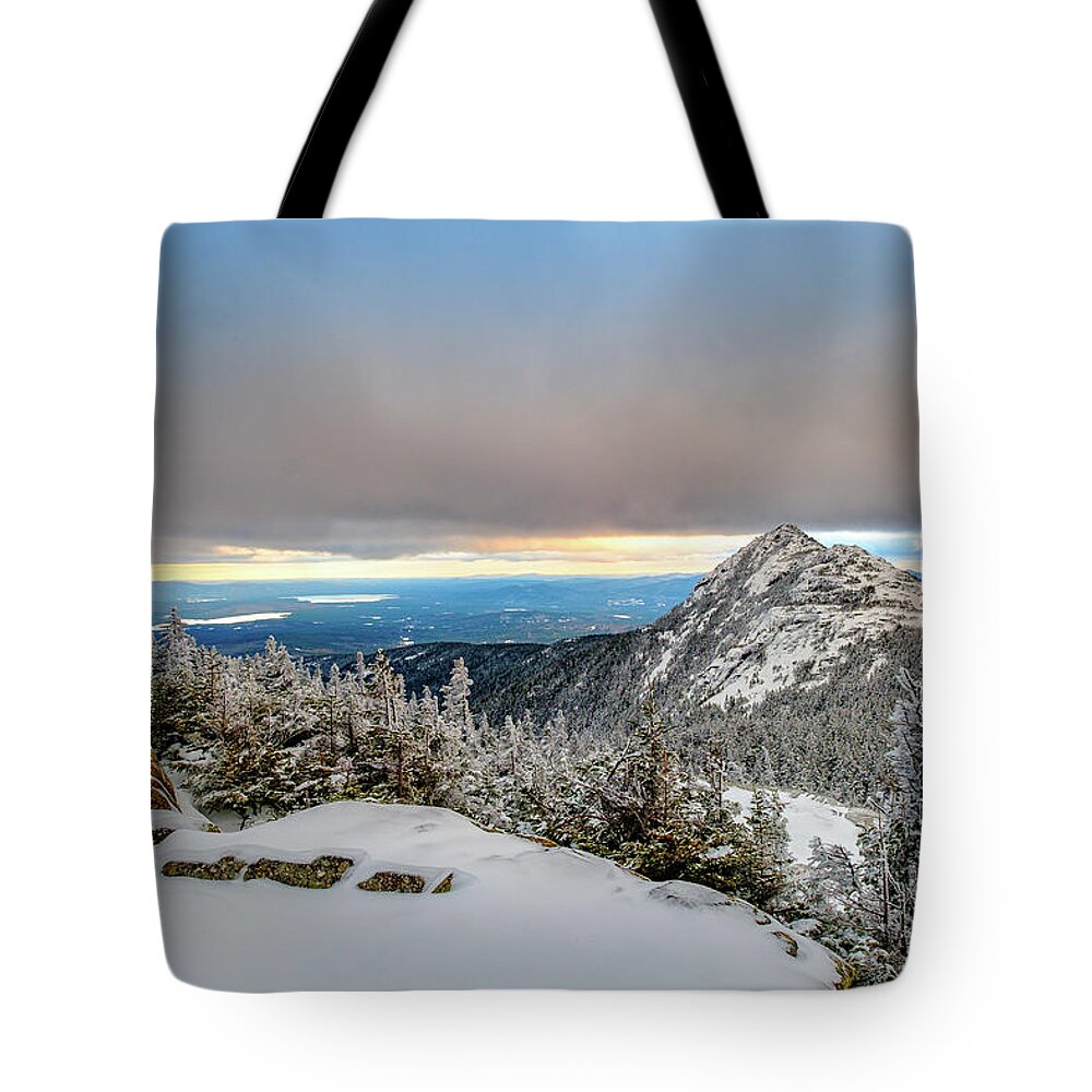52 With A View Tote Bag featuring the photograph Winter Sky Over Mount Chocorua by Jeff Sinon