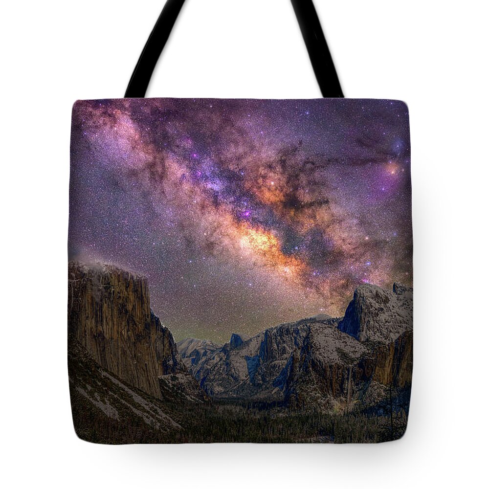 Yosemite Tote Bag featuring the photograph Yosemite Valley Milky Way by Kenneth Everett