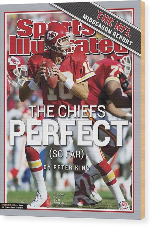 Sports Illustrated Wood Print featuring the photograph Kansas City Chiefs Qb Trent Green... Sports Illustrated Cover by Sports Illustrated