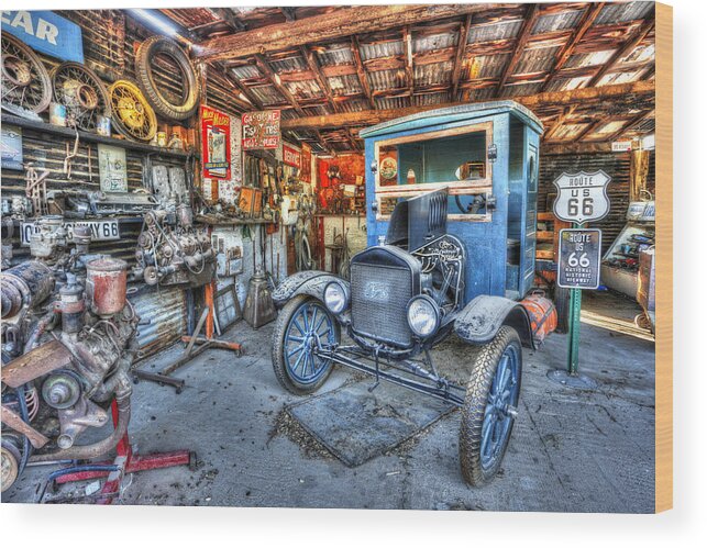 1919 Wood Print featuring the photograph 1919 Ford Model T by Robert Jensen