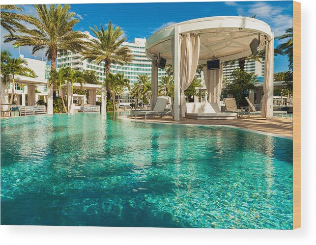 Architecture Wood Print featuring the photograph Fontainebleau Hotel by Raul Rodriguez