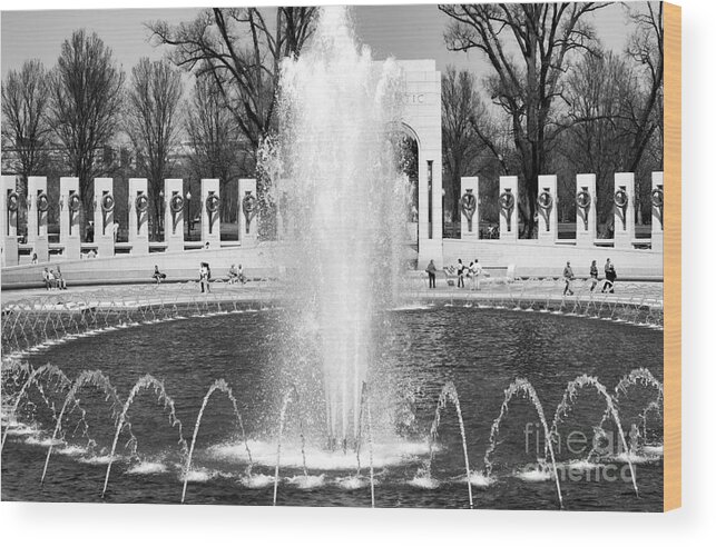 Washington Wood Print featuring the photograph Fountains at the World War II Memorial in Washington DC #1 by William Kuta