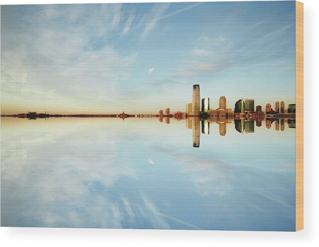 Tranquility Wood Print featuring the photograph From Battery Park #1 by Kaneko Ryo