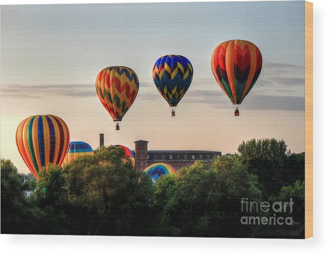 Balloon Festival Wood Print featuring the photograph Homeward Bound #1 by Brenda Giasson