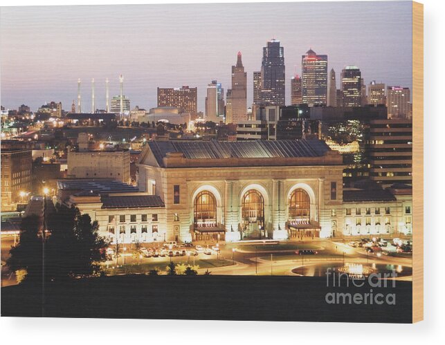 Kansas City Wood Print featuring the photograph Union Station Evening by Crystal Nederman