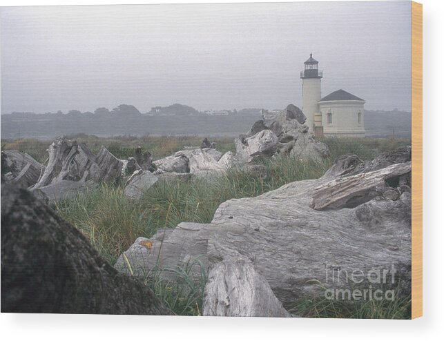 Lighthouse Wood Print featuring the photograph Coquille River Lighthouse #4 by Bruce Roberts