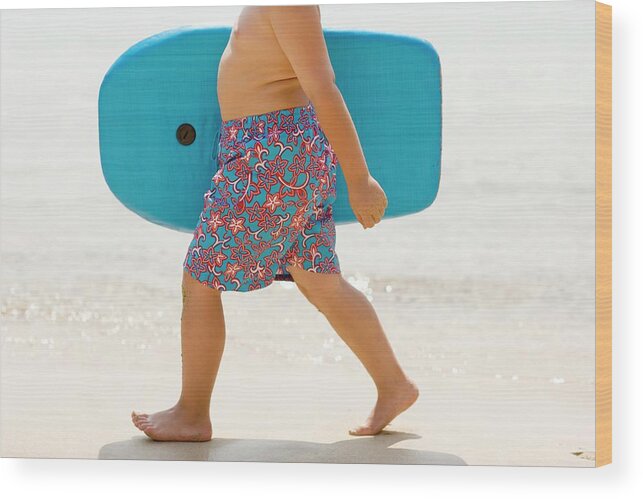 Surf Board Wood Print featuring the photograph Holiday #5 by Ian Hooton/science Photo Library