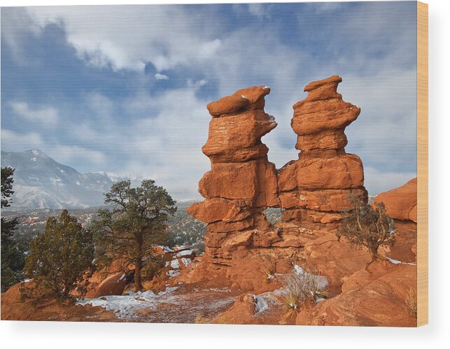 Garden Of The Gods Wood Print featuring the photograph A December Morning by Ronda Kimbrow
