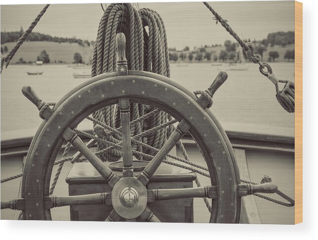 Handle Wood Print featuring the photograph Anchored In Harbour by Shaunl