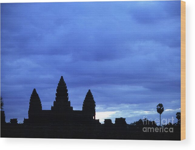Angkor Wat Wood Print featuring the photograph Angkor Wat Sunrise 01 by Rick Piper Photography