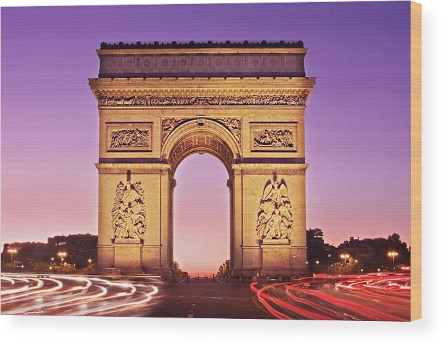 Arc De Triomphe Wood Print featuring the photograph Arc de Triomphe Facade / Paris by Barry O Carroll