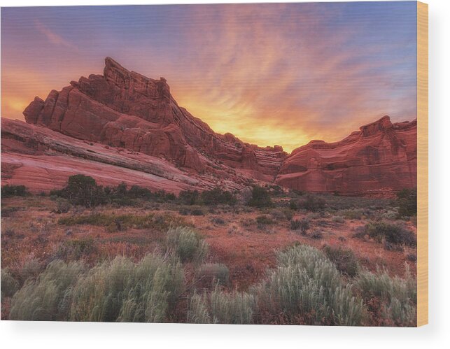 Sunset Wood Print featuring the photograph Arches Fire in the Sky by Darren White