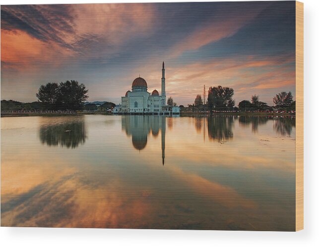 Tranquility Wood Print featuring the photograph As-salam Mosque by Ssphotography