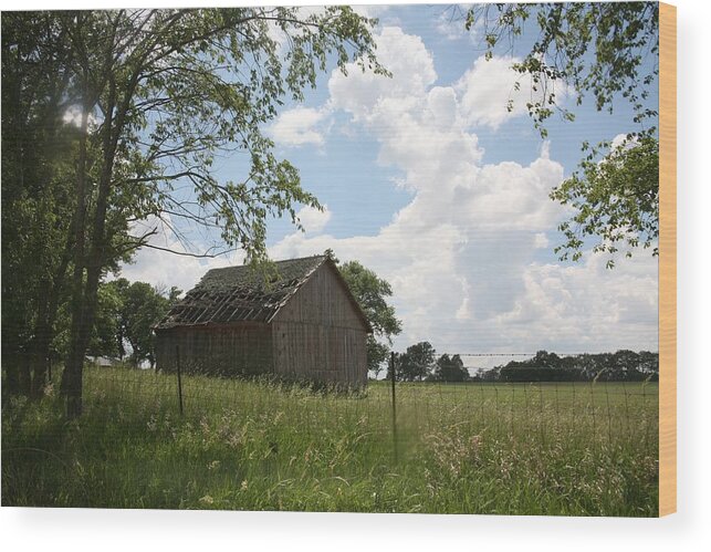 Centralia Wood Print featuring the photograph Barn near Centralia Missouri by Kathryn Cornett