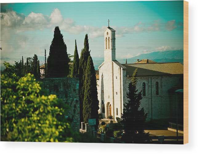 Places Wood Print featuring the photograph Basilica in Assisi by Raimond Klavins