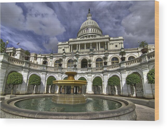 Washington Wood Print featuring the photograph Capitol Fountain by Tim Stanley