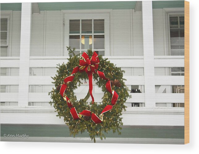 Princeton Wood Print featuring the photograph Princeton Christmas Wreath by Ann Murphy