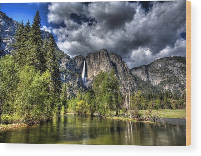 Yosemite Wood Print featuring the photograph Cloudy Day in Yosemite by Shawn Everhart