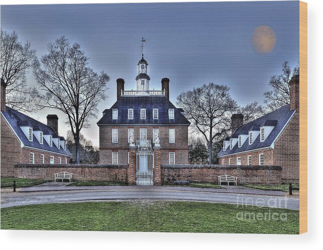 Landscape Wood Print featuring the photograph Colonial Williamsburg Governor's Palace Moonrise by Gene Bleile Photography 