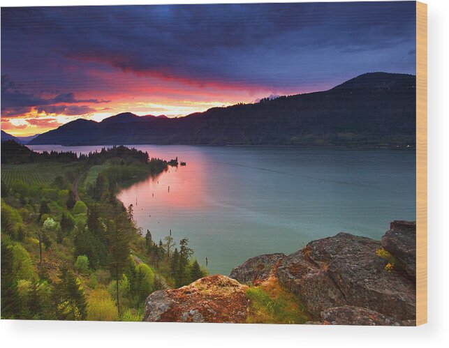 Sunset Wood Print featuring the photograph Columbia Sunset by Darren White