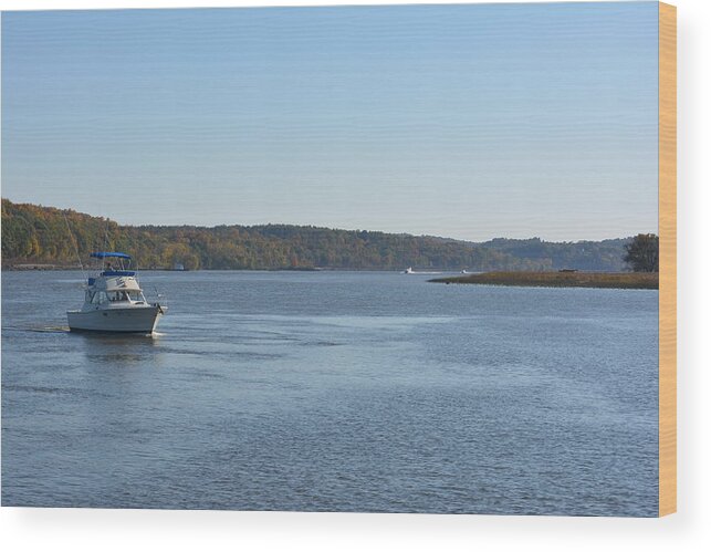 Hudson River With Boat Coming Ashore Wood Print featuring the photograph Coming ashore by Kenneth Cole