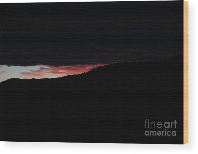 Sunrise Wood Print featuring the photograph Crack of Dawn by Ann E Robson