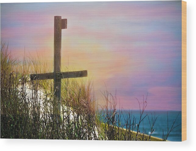 Cross Wood Print featuring the photograph Cross At Sunset Beach by Sandi OReilly