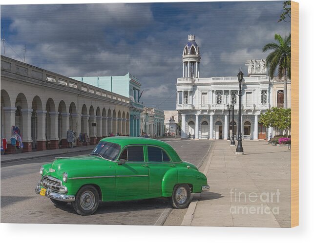 Kuba Wood Print featuring the photograph Cuba Green by Juergen Klust