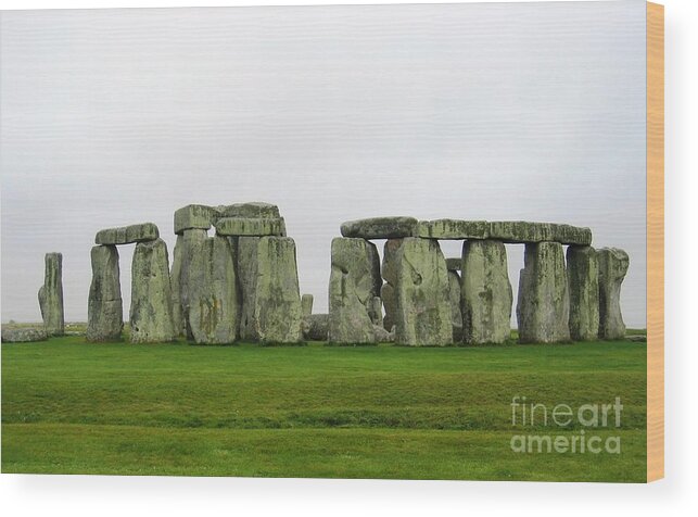 Stonehenge Wood Print featuring the photograph Curvature by Denise Railey