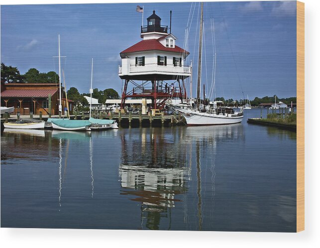 Birds Wood Print featuring the photograph Drum Point Light House by Kathi Isserman